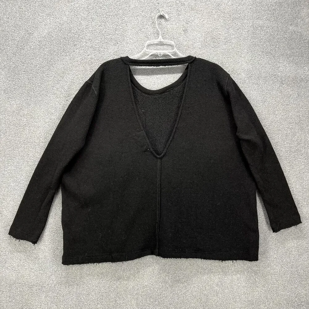 FP BEACH Sweater Womens XS Black Oversized key hole back‎ Free People pocket